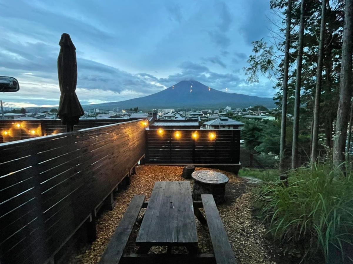 Гостевой дом Mount Fuji Panorama Glamping Фудзикавагутико Экстерьер фото